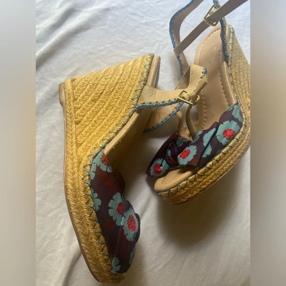 Kate spade floral wedges